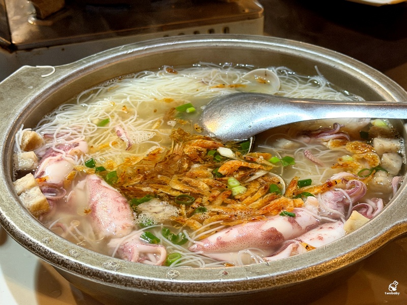 【三峽聚餐推薦】台灣磚窯雞三峽店｜龍眼木烤全雞、雞油拌飯吃到飽！合菜 3000 起超澎湃，百人團體都坐得下大型聚餐餐廳 @兔貝比的菲比尋嚐
