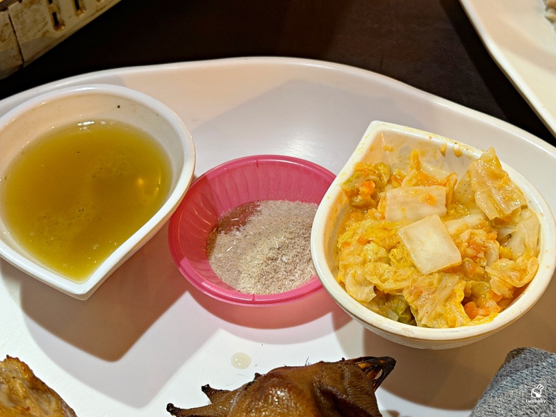 【三峽聚餐推薦】台灣磚窯雞三峽店|龍眼木烤全雞、雞油拌飯吃到飽!合菜 3000 起超澎湃,百人團體都坐得下大型聚餐餐廳 @兔貝比的菲比尋嚐 【三峽聚餐推薦】台灣磚窯雞三峽店|龍眼木烤全雞、雞油拌飯吃到飽!合菜 3000 起超澎湃,百人團體都坐得下大型聚餐餐廳 @兔貝比的菲比尋嚐