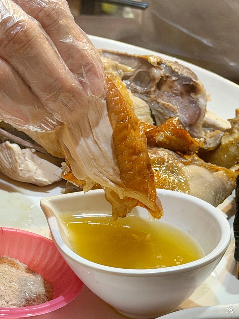 【三峽聚餐推薦】台灣磚窯雞三峽店|龍眼木烤全雞、雞油拌飯吃到飽!合菜 3000 起超澎湃,百人團體都坐得下大型聚餐餐廳 @兔貝比的菲比尋嚐 【三峽聚餐推薦】台灣磚窯雞三峽店|龍眼木烤全雞、雞油拌飯吃到飽!合菜 3000 起超澎湃,百人團體都坐得下大型聚餐餐廳 @兔貝比的菲比尋嚐