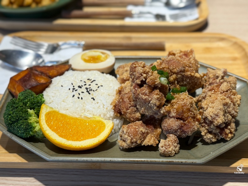 任風咖哩|板橋平價咖哩 古早味鹹酥雞咖哩、轟炸雞腿必點 內用免費加飯加醬 @兔貝比的菲比尋嚐 任風咖哩|板橋平價咖哩 古早味鹹酥雞咖哩、轟炸雞腿必點 內用免費加飯加醬 @兔貝比的菲比尋嚐
