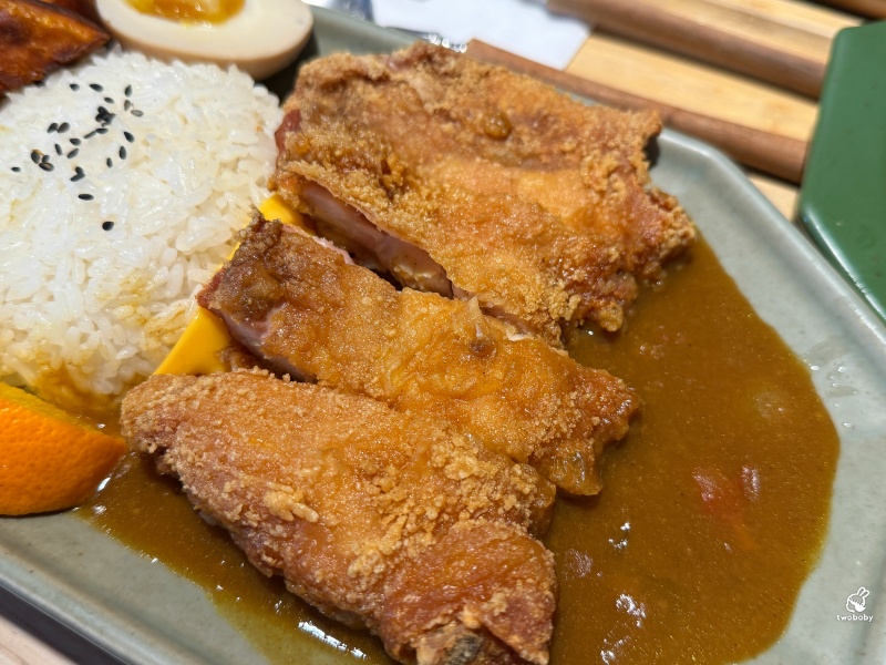 任風咖哩|板橋平價咖哩 古早味鹹酥雞咖哩、轟炸雞腿必點 內用免費加飯加醬 @兔貝比的菲比尋嚐 任風咖哩|板橋平價咖哩 古早味鹹酥雞咖哩、轟炸雞腿必點 內用免費加飯加醬 @兔貝比的菲比尋嚐