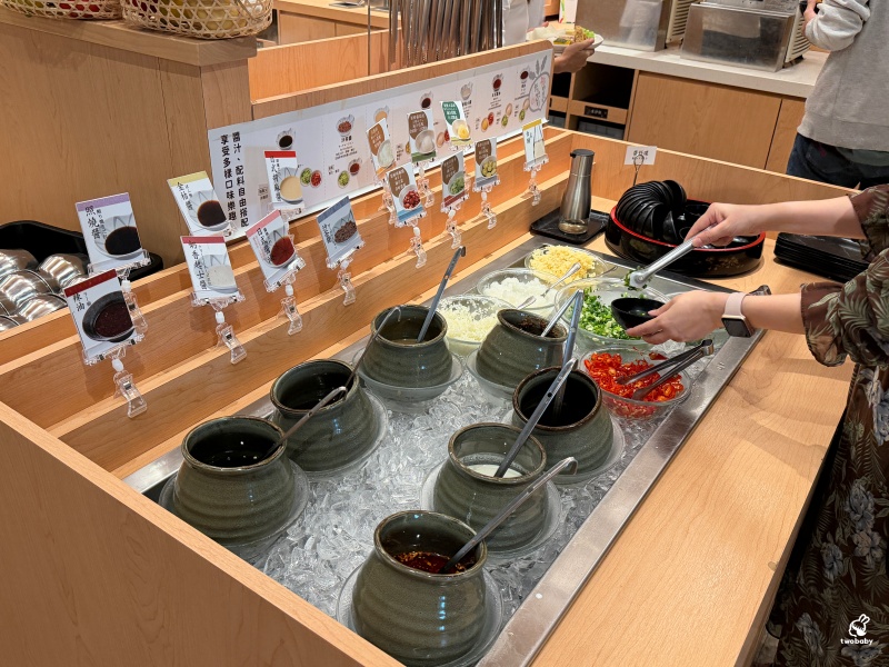 新莊美食｜涮乃葉新莊宏匯i-Tower店 日式火鍋吃到飽480元起 9種湯頭任你挑、肉品無限續、還有霜淇淋＋冰沙甜點整個吃到爽！ @兔貝比的菲比尋嚐