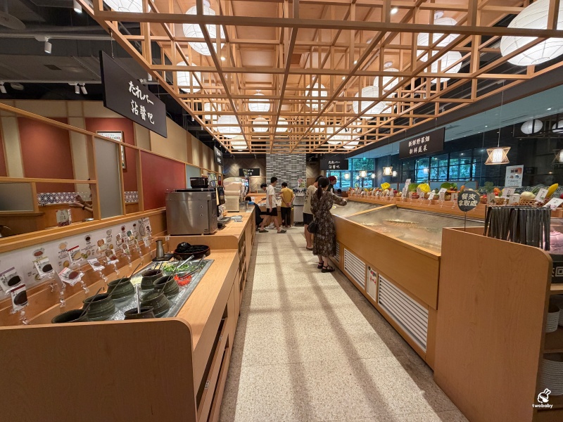 新莊美食｜涮乃葉新莊宏匯i-Tower店 日式火鍋吃到飽480元起 9種湯頭任你挑、肉品無限續、還有霜淇淋＋冰沙甜點整個吃到爽！ @兔貝比的菲比尋嚐