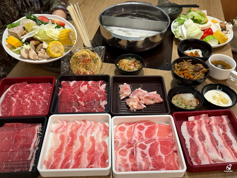 新莊美食｜涮乃葉新莊宏匯i-Tower店 日式火鍋吃到飽480元起 9種湯頭任你挑、肉品無限續、還有霜淇淋＋冰沙甜點整個吃到爽！ @兔貝比的菲比尋嚐
