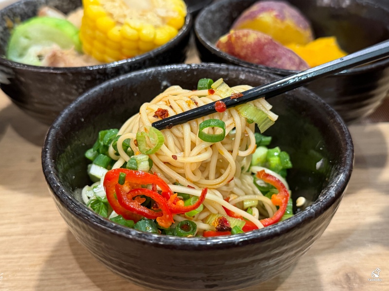 新莊美食｜涮乃葉新莊宏匯i-Tower店 日式火鍋吃到飽480元起 9種湯頭任你挑、肉品無限續、還有霜淇淋＋冰沙甜點整個吃到爽！ @兔貝比的菲比尋嚐