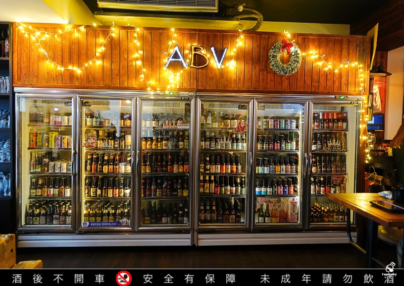 ABV日式居酒館中山店 昭和氛圍裡的日系廣島燒 × 稻草燒 × 300 款精釀啤酒 中山站深夜聚會首選! @兔貝比的菲比尋嚐 ABV日式居酒館中山店 昭和氛圍裡的日系廣島燒 × 稻草燒 × 300 款精釀啤酒 中山站深夜聚會首選! @兔貝比的菲比尋嚐