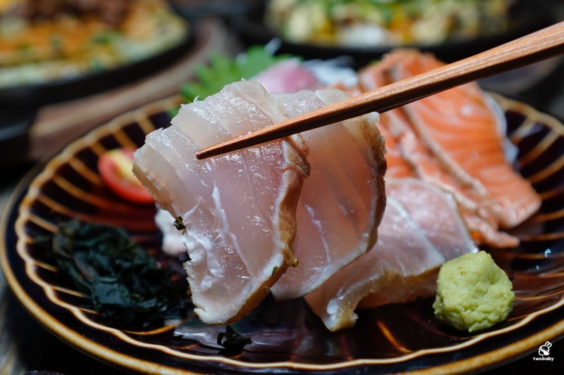 ABV日式居酒館中山店 昭和氛圍裡的日系廣島燒 × 稻草燒 × 300 款精釀啤酒 中山站深夜聚會首選! @兔貝比的菲比尋嚐 ABV日式居酒館中山店 昭和氛圍裡的日系廣島燒 × 稻草燒 × 300 款精釀啤酒 中山站深夜聚會首選! @兔貝比的菲比尋嚐