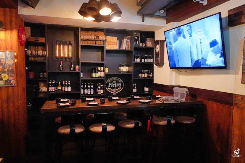 ABV日式居酒館中山店 昭和氛圍裡的日系廣島燒 × 稻草燒 × 300 款精釀啤酒 中山站深夜聚會首選! @兔貝比的菲比尋嚐 ABV日式居酒館中山店 昭和氛圍裡的日系廣島燒 × 稻草燒 × 300 款精釀啤酒 中山站深夜聚會首選! @兔貝比的菲比尋嚐