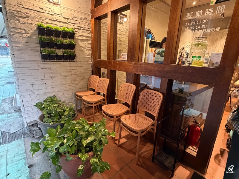 帝拉摩義式餐廳 地中海料理吃到飽500元有找 蔬食沙拉品項多又清爽！ @兔貝比的菲比尋嚐