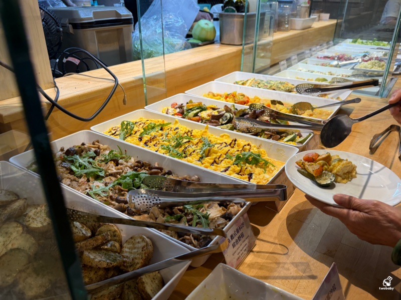 帝拉摩義式餐廳 地中海料理吃到飽500元有找 蔬食沙拉品項多又清爽！ @兔貝比的菲比尋嚐