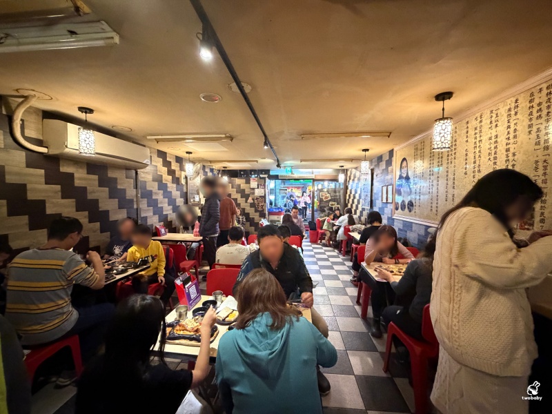 樹林大眾牛排 超過40年的平價牛排館 招牌炙燒起司太邪惡！內用濃湯、鐵板麵、烤吐司、飲料與冰淇淋免費吃！ @兔貝比的菲比尋嚐