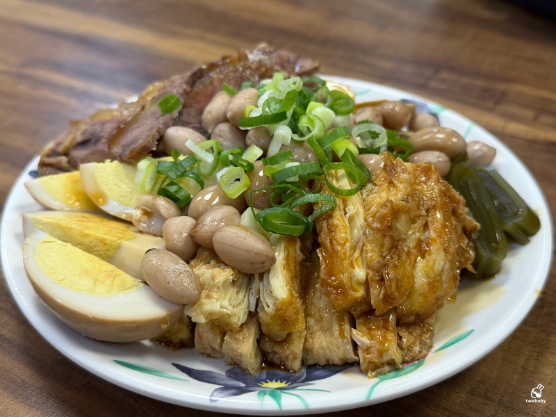 阿達師牛肉麵|板橋人氣牛肉麵名店 五星主廚 厚切牛肉 紅燒湯頭醇厚不膩、麻辣香麻順口! @兔貝比的菲比尋嚐 阿達師牛肉麵|板橋人氣牛肉麵名店 五星主廚 厚切牛肉 紅燒湯頭醇厚不膩、麻辣香麻順口! @兔貝比的菲比尋嚐