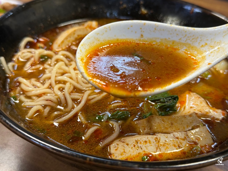 阿達師牛肉麵|板橋人氣牛肉麵名店 五星主廚 厚切牛肉 紅燒湯頭醇厚不膩、麻辣香麻順口! @兔貝比的菲比尋嚐 阿達師牛肉麵|板橋人氣牛肉麵名店 五星主廚 厚切牛肉 紅燒湯頭醇厚不膩、麻辣香麻順口! @兔貝比的菲比尋嚐