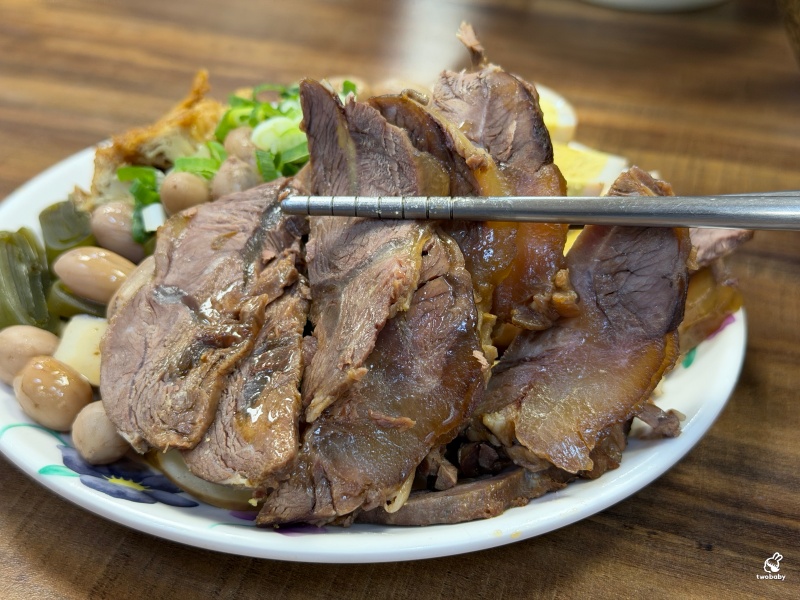 阿達師牛肉麵|板橋人氣牛肉麵名店 五星主廚 厚切牛肉 紅燒湯頭醇厚不膩、麻辣香麻順口! @兔貝比的菲比尋嚐 阿達師牛肉麵|板橋人氣牛肉麵名店 五星主廚 厚切牛肉 紅燒湯頭醇厚不膩、麻辣香麻順口! @兔貝比的菲比尋嚐