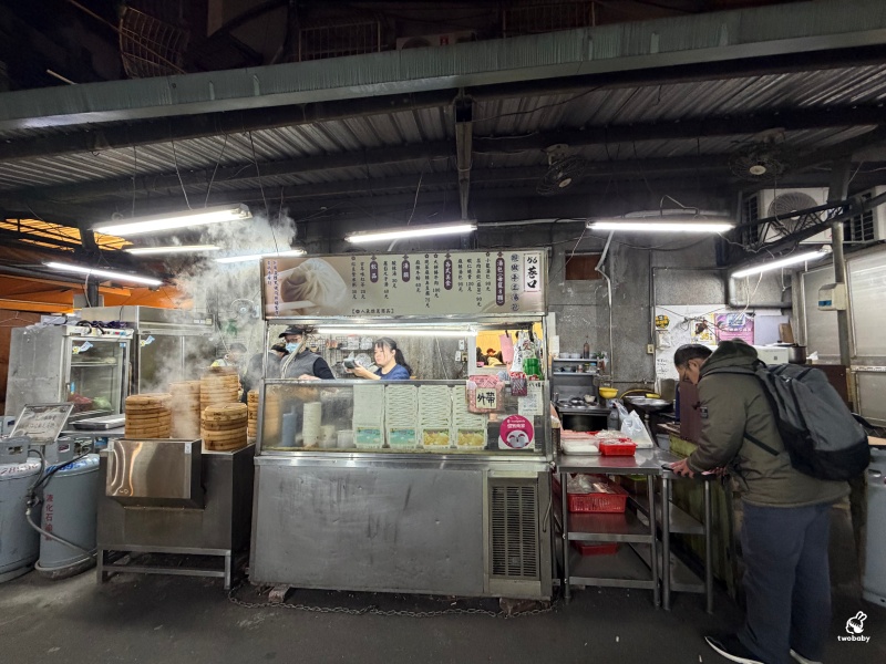 56巷口湯包 平價小籠包不用百元就吃得到 一咬就噴汁 現在有店面吹冷氣更加分! @兔貝比的菲比尋嚐 56巷口湯包 平價小籠包不用百元就吃得到 一咬就噴汁 現在有店面吹冷氣更加分! @兔貝比的菲比尋嚐