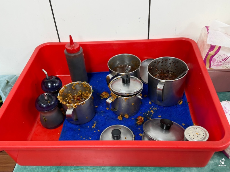 羊肉榮樹林店｜鐵皮屋人氣沙茶羊肉飯，在地人用餐時段必吃美食！ @兔貝比的菲比尋嚐