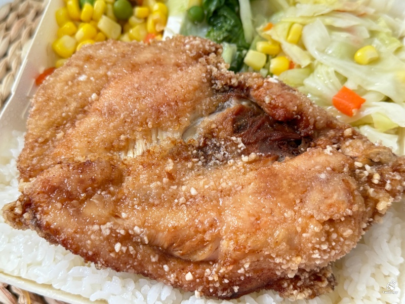 黃石市場美食必吃｜林立食堂老字號便當店，古早味排骨飯必點！ @兔貝比的菲比尋嚐