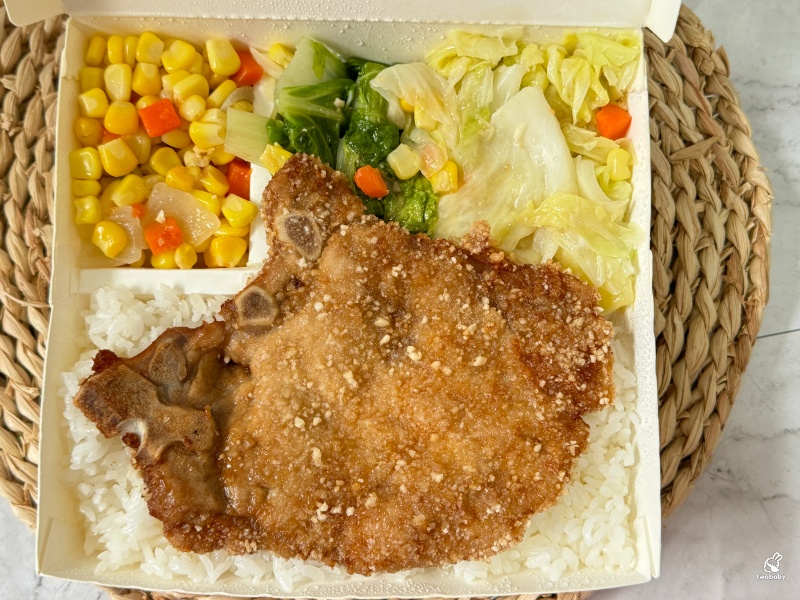 黃石市場美食必吃｜林立食堂老字號便當店，古早味排骨飯必點！ @兔貝比的菲比尋嚐