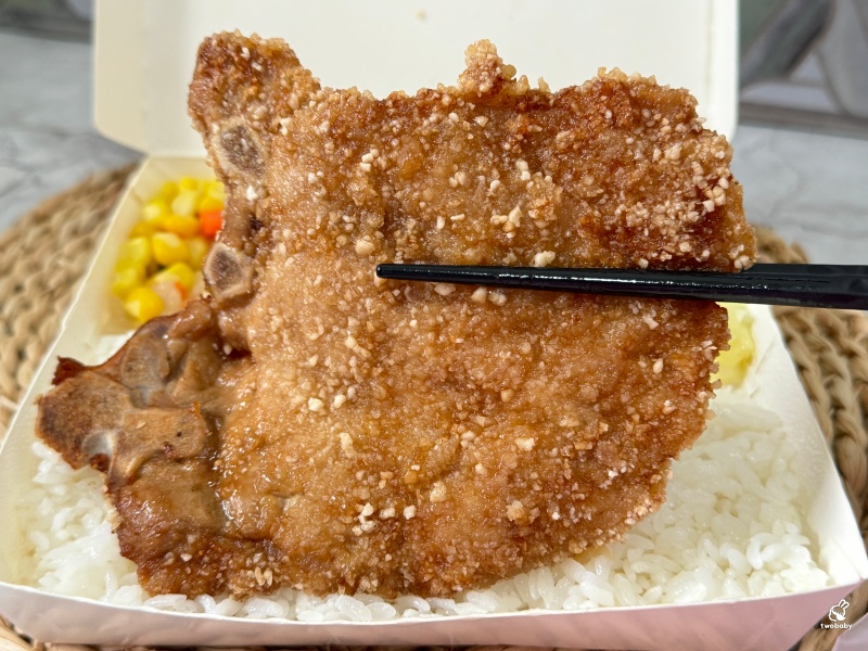 黃石市場美食必吃｜林立食堂老字號便當店，古早味排骨飯必點！ @兔貝比的菲比尋嚐