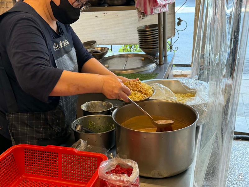 小慧涼麵店｜台北超人氣排隊美食 一斤重大份量涼麵有夠狂！ @兔貝比的菲比尋嚐