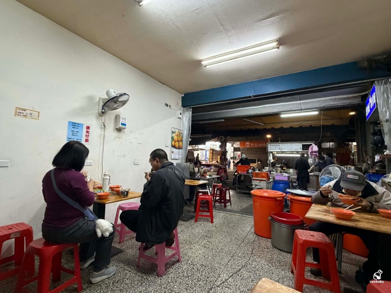 板橋蔡家排骨飯 福德市場裡的老字號便當店,從早賣到晚! @兔貝比的菲比尋嚐 板橋蔡家排骨飯 福德市場裡的老字號便當店,從早賣到晚! @兔貝比的菲比尋嚐
