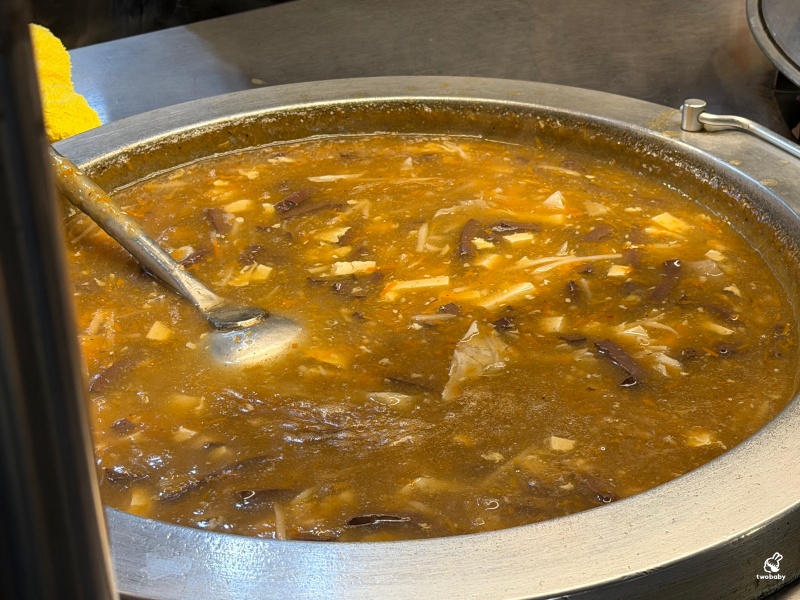 樹林夜市4元黑豬肉水餃 開到半夜2點的月底救星,在地人排隊小攤! @兔貝比的菲比尋嚐 樹林夜市4元黑豬肉水餃 開到半夜2點的月底救星,在地人排隊小攤! @兔貝比的菲比尋嚐