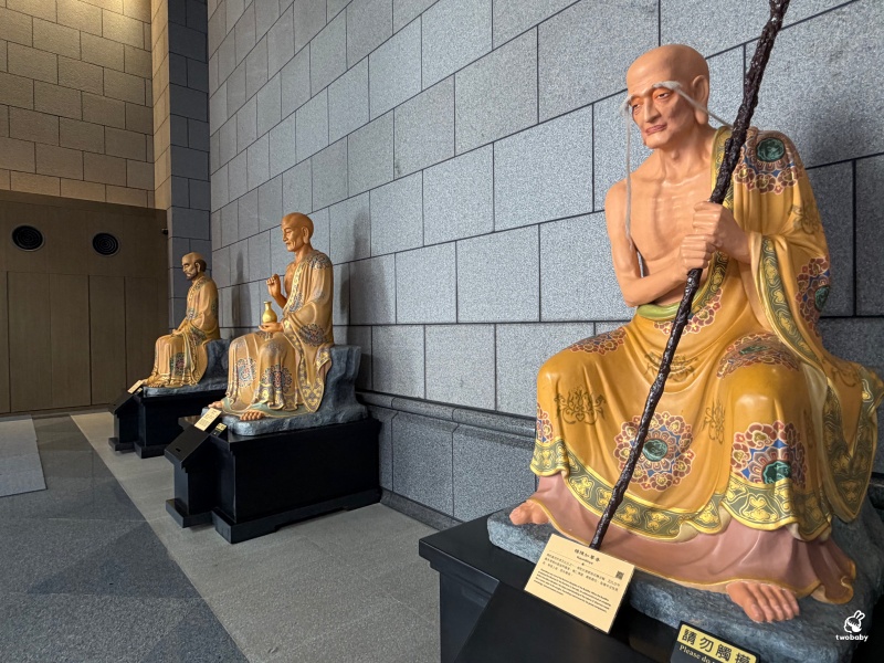 南投走春景點推薦|中台禪寺參訪,過年祈福、建築震撼與心靈沉澱一次滿足 @兔貝比的菲比尋嚐 南投走春景點推薦|中台禪寺參訪,過年祈福、建築震撼與心靈沉澱一次滿足 @兔貝比的菲比尋嚐