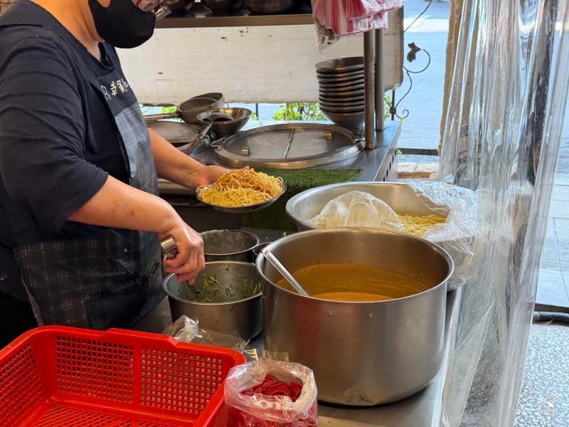 小慧涼麵店|台北超人氣排隊美食 一斤重大份量涼麵有夠狂! @兔貝比的菲比尋嚐 小慧涼麵店|台北超人氣排隊美食 一斤重大份量涼麵有夠狂! @兔貝比的菲比尋嚐