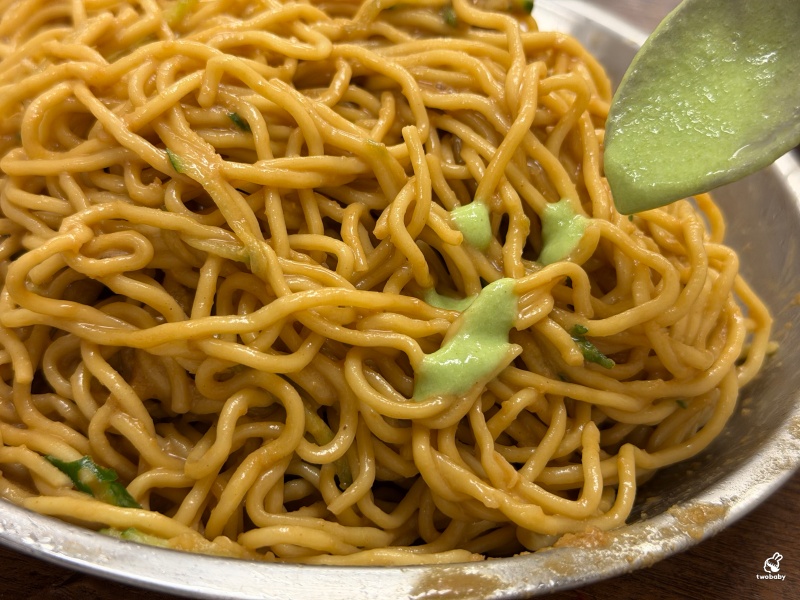 小慧涼麵店｜台北超人氣排隊美食 一斤重大份量涼麵有夠狂！ @兔貝比的菲比尋嚐