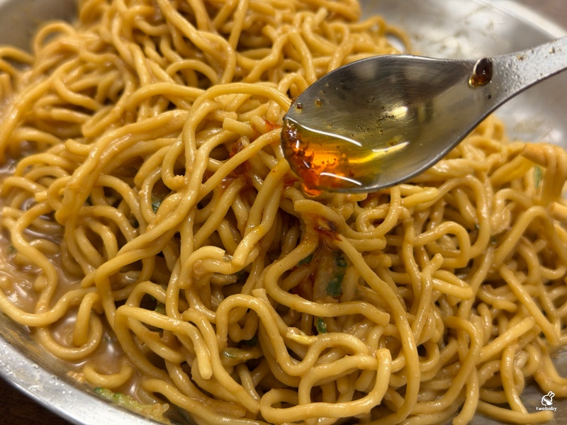 小慧涼麵店｜台北超人氣排隊美食 一斤重大份量涼麵有夠狂！ @兔貝比的菲比尋嚐