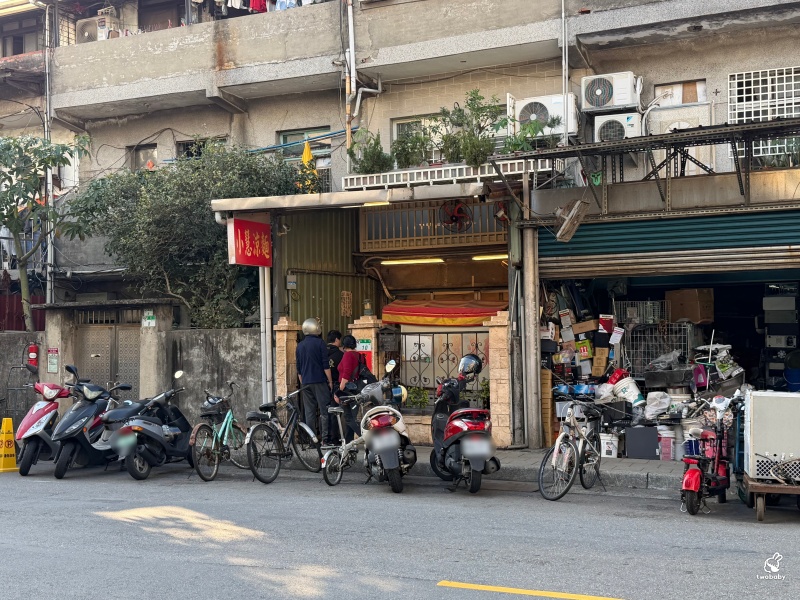 小慧涼麵店｜台北超人氣排隊美食 一斤重大份量涼麵有夠狂！ @兔貝比的菲比尋嚐