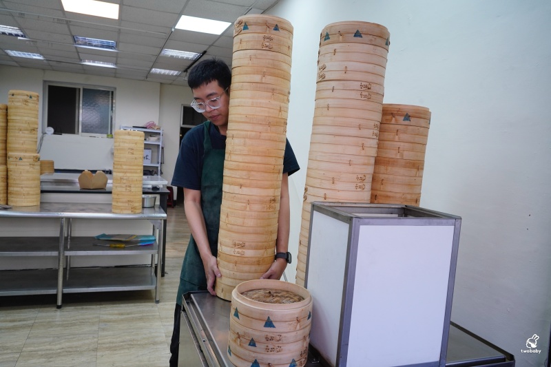 老上海包子萬華萬大店｜老麵發酵手工現包現蒸，吃得到真正麵香的包子店 @兔貝比的菲比尋嚐