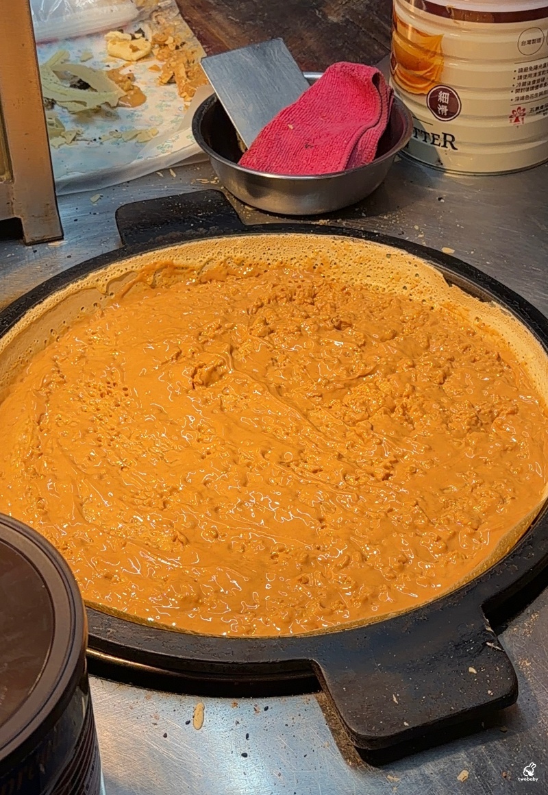 板橋湳雅夜市美食|李記麵粉煎 爆漿太狂!外酥內軟像蛋糕,花生醬直接流出來啦! @兔貝比的菲比尋嚐 板橋湳雅夜市美食|李記麵粉煎 爆漿太狂!外酥內軟像蛋糕,花生醬直接流出來啦! @兔貝比的菲比尋嚐