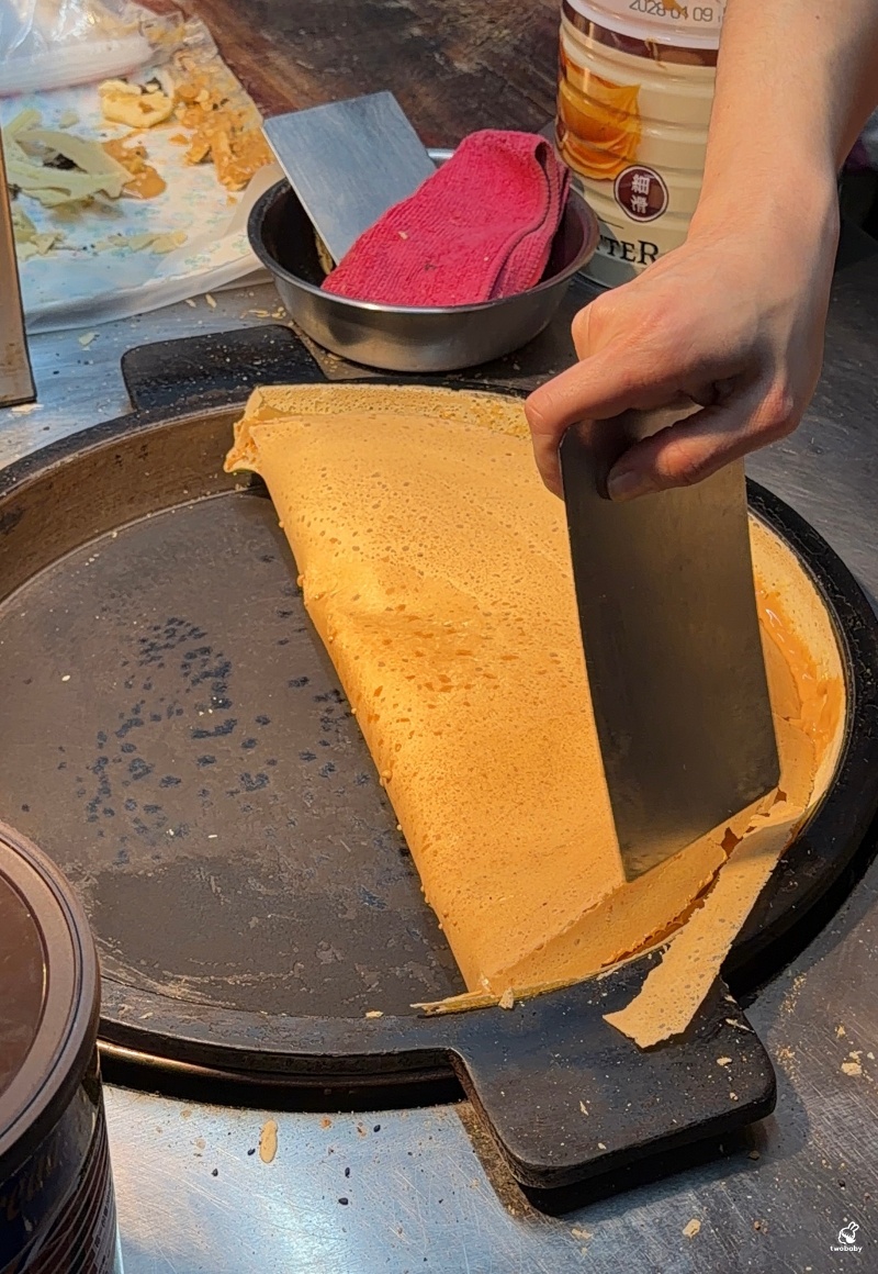板橋湳雅夜市美食|李記麵粉煎 爆漿太狂!外酥內軟像蛋糕,花生醬直接流出來啦! @兔貝比的菲比尋嚐 板橋湳雅夜市美食|李記麵粉煎 爆漿太狂!外酥內軟像蛋糕,花生醬直接流出來啦! @兔貝比的菲比尋嚐