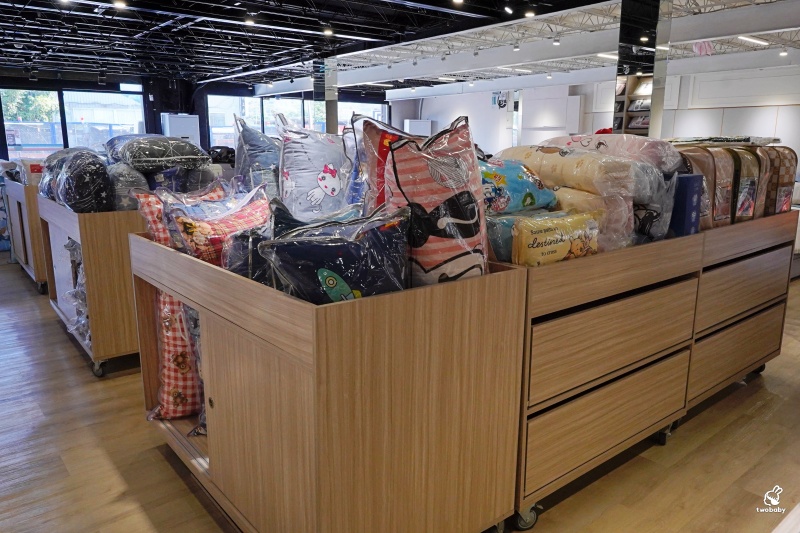 土城床墊推薦|床的工匠 MIT工廠直營 自產自銷 上百坪展示空間超好逛 2990元雙人床含運也太佛! @兔貝比的菲比尋嚐 土城床墊推薦|床的工匠 MIT工廠直營 自產自銷 上百坪展示空間超好逛 2990元雙人床含運也太佛! @兔貝比的菲比尋嚐