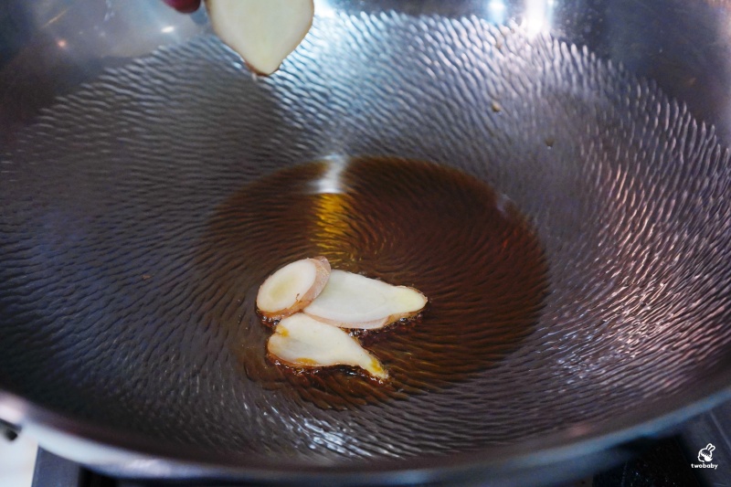TiKOBO 鈦工坊 TiCOOK 鈦鈦鍋 30cm開箱不沾實測!煎魚、炒菜都好用,懶人也能駕馭的鈦鍋推薦! @兔貝比的菲比尋嚐 TiKOBO 鈦工坊 TiCOOK 鈦鈦鍋 30cm開箱不沾實測!煎魚、炒菜都好用,懶人也能駕馭的鈦鍋推薦! @兔貝比的菲比尋嚐