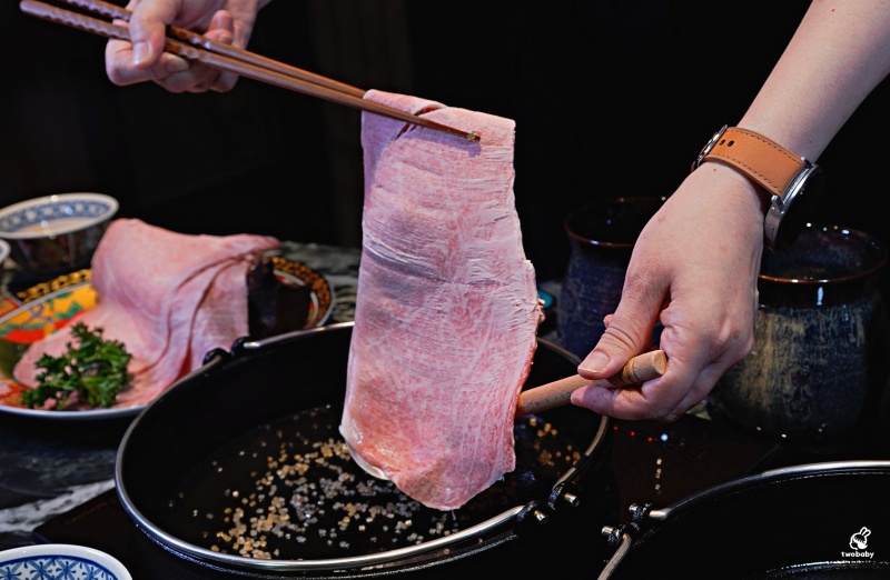 台北預約困難名店｜祇園．禪院壽喜燒專門店 京都百年壽喜燒師傅來台 頂級和牛套餐 吃到最後都驚艷！ @兔貝比的菲比尋嚐