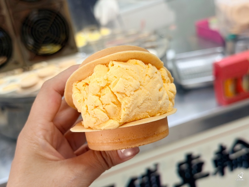 伍師傅車輪餅板橋後埔店 脆皮爆漿車輪餅 還有冰淇淋口味! @兔貝比的菲比尋嚐 伍師傅車輪餅板橋後埔店 脆皮爆漿車輪餅 還有冰淇淋口味! @兔貝比的菲比尋嚐