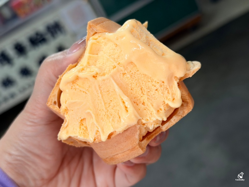伍師傅車輪餅板橋後埔店 脆皮爆漿車輪餅 還有冰淇淋口味! @兔貝比的菲比尋嚐 伍師傅車輪餅板橋後埔店 脆皮爆漿車輪餅 還有冰淇淋口味! @兔貝比的菲比尋嚐