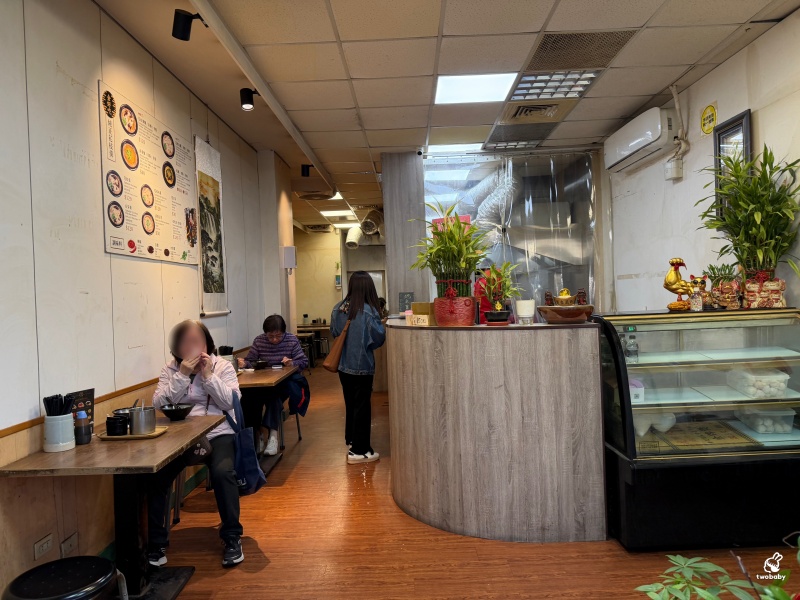 【萬華美食】金好吃純正花枝羹 50年老店，一口咬下是整塊花枝！ @兔貝比的菲比尋嚐