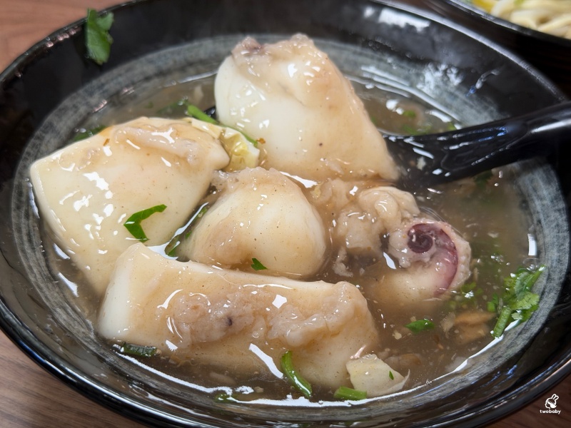 【萬華美食】金好吃純正花枝羹 50年老店,一口咬下是整塊花枝! @兔貝比的菲比尋嚐 【萬華美食】金好吃純正花枝羹 50年老店,一口咬下是整塊花枝! @兔貝比的菲比尋嚐