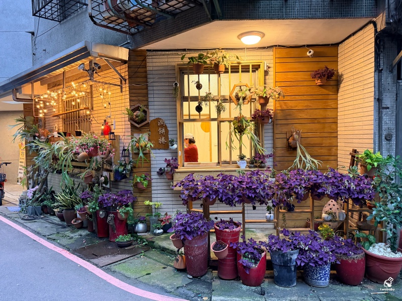【板橋美食】隱藏巷弄裡的雞肉潤餅捲!低碳高蛋白、料多到爆 飲控的好朋友! @兔貝比的菲比尋嚐 【板橋美食】隱藏巷弄裡的雞肉潤餅捲!低碳高蛋白、料多到爆 飲控的好朋友! @兔貝比的菲比尋嚐