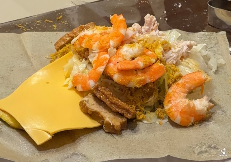 【板橋美食】隱藏巷弄裡的雞肉潤餅捲！低碳高蛋白、料多到爆 飲控的好朋友！ @兔貝比的菲比尋嚐
