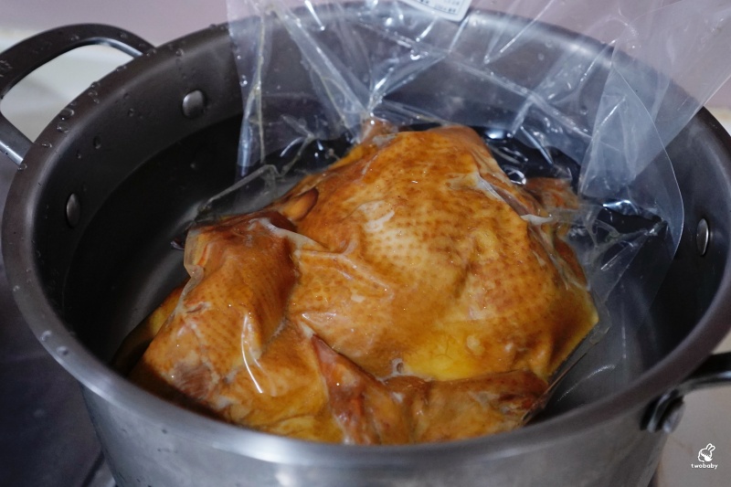 宅配美食開箱|久留米黑羽土雞專賣,退冰加熱就能吃,40年好味道在家也能輕鬆上桌! @兔貝比的菲比尋嚐 宅配美食開箱|久留米黑羽土雞專賣,退冰加熱就能吃,40年好味道在家也能輕鬆上桌! @兔貝比的菲比尋嚐