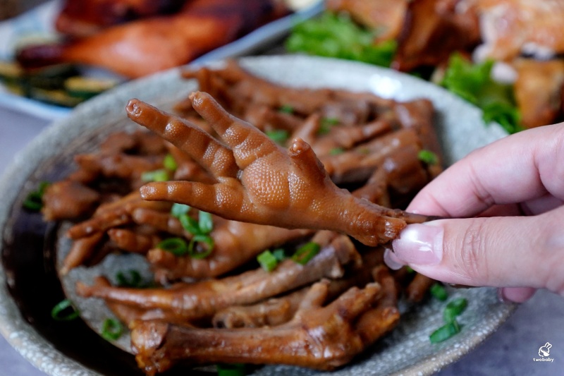 宅配美食開箱|久留米黑羽土雞專賣,退冰加熱就能吃,40年好味道在家也能輕鬆上桌! @兔貝比的菲比尋嚐 宅配美食開箱|久留米黑羽土雞專賣,退冰加熱就能吃,40年好味道在家也能輕鬆上桌! @兔貝比的菲比尋嚐