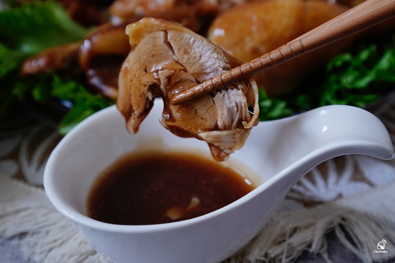 宅配美食開箱|久留米黑羽土雞專賣,退冰加熱就能吃,40年好味道在家也能輕鬆上桌! @兔貝比的菲比尋嚐 宅配美食開箱|久留米黑羽土雞專賣,退冰加熱就能吃,40年好味道在家也能輕鬆上桌! @兔貝比的菲比尋嚐