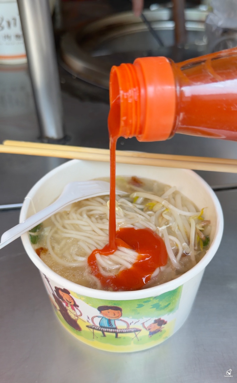 板橋黃石市場美食 小李肉羹 油蔥香、清湯派的赤肉羹 是在地人的最愛！ @兔貝比的菲比尋嚐