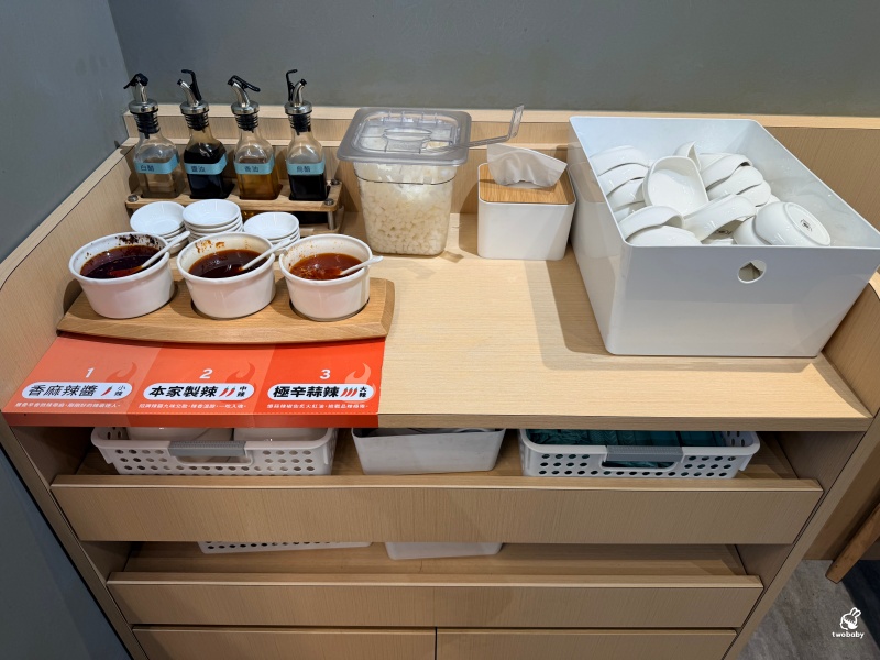 台灣燃麵首選！墨竹亭燃麵本家 限定蟹黃流金拌麵畫面太邪惡 推薦必吃！ @兔貝比的菲比尋嚐