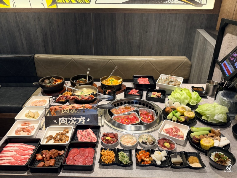 板橋燒肉吃到飽推薦｜肉次方板橋江子翠店爽嗑3小時！現切肋眼牛排、100%原塊牛肉吃得超滿足！ @兔貝比的菲比尋嚐