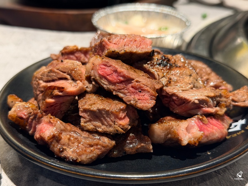 板橋燒肉吃到飽推薦｜肉次方板橋江子翠店爽嗑3小時！現切肋眼牛排、100%原塊牛肉吃得超滿足！ @兔貝比的菲比尋嚐